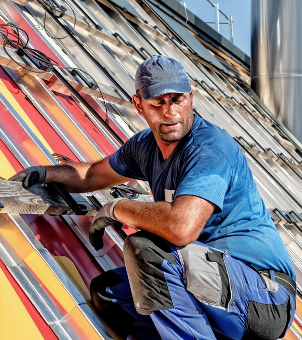roof-repair-1 Men repairing roof